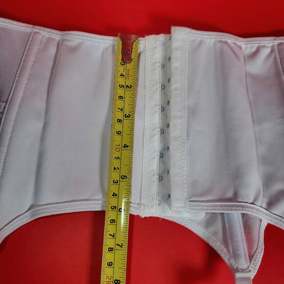 Coquette Sturdy White Garter Belt – New With Tags (8 Available) - Picture 10 of 12